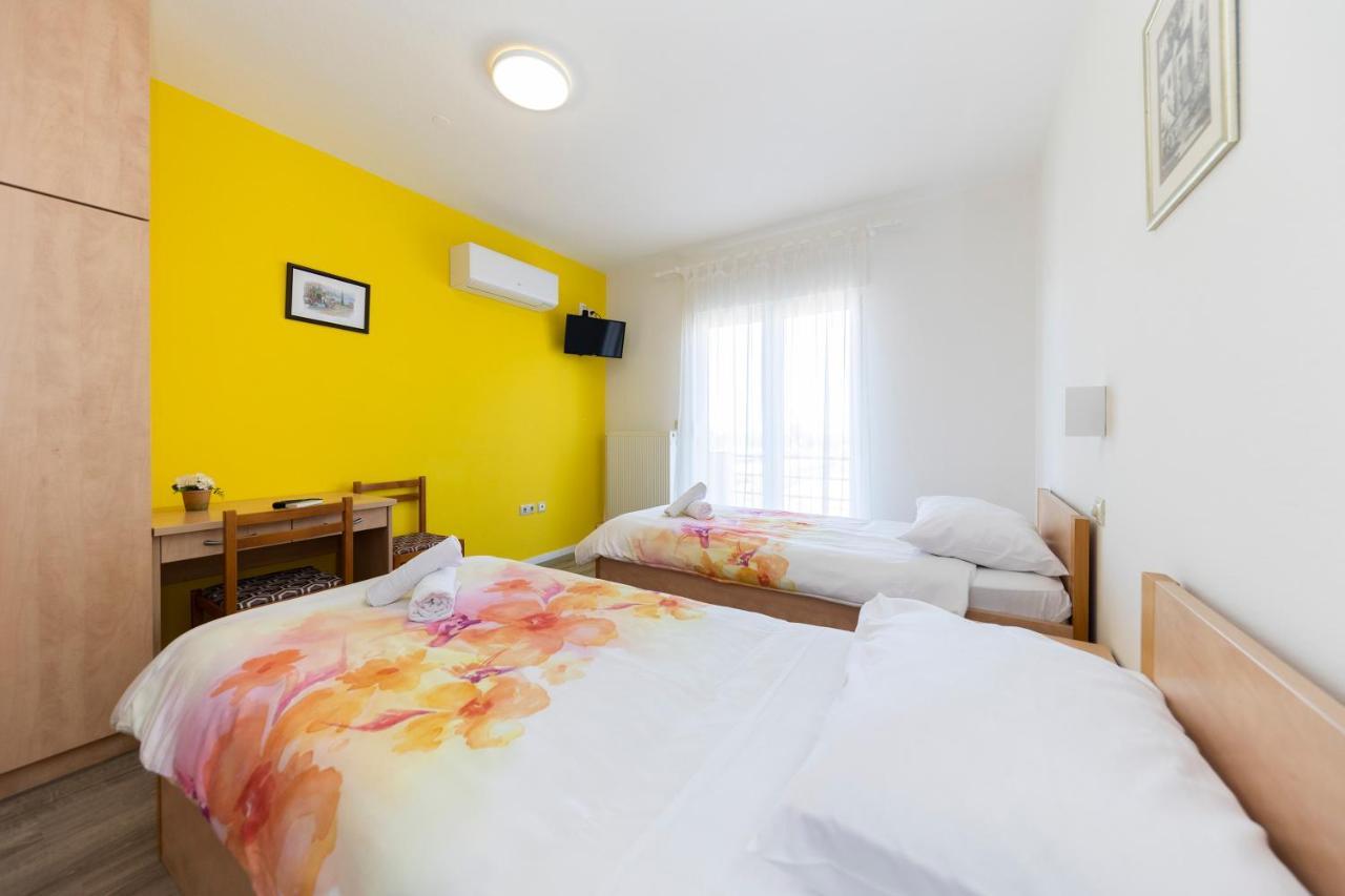 Guesthouse Villa Irena Zadar Exterior photo